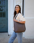 AALLYN Jolina Bucket Tote Wood Berry