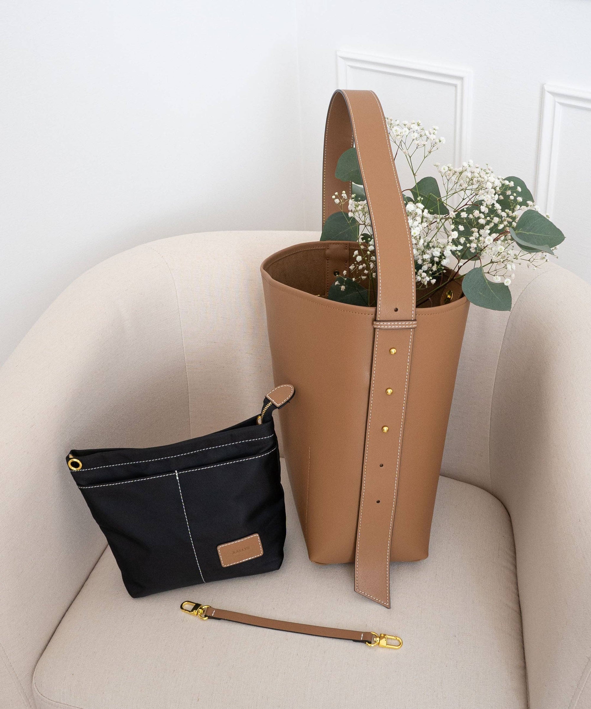 AALLYN Jolina Bucket Tote Tobacco