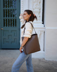 AALLYN Jolina Bucket Tote Wood Berry