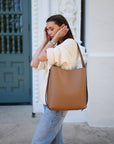 AALLYN Jolina Bucket Tote Tobacco