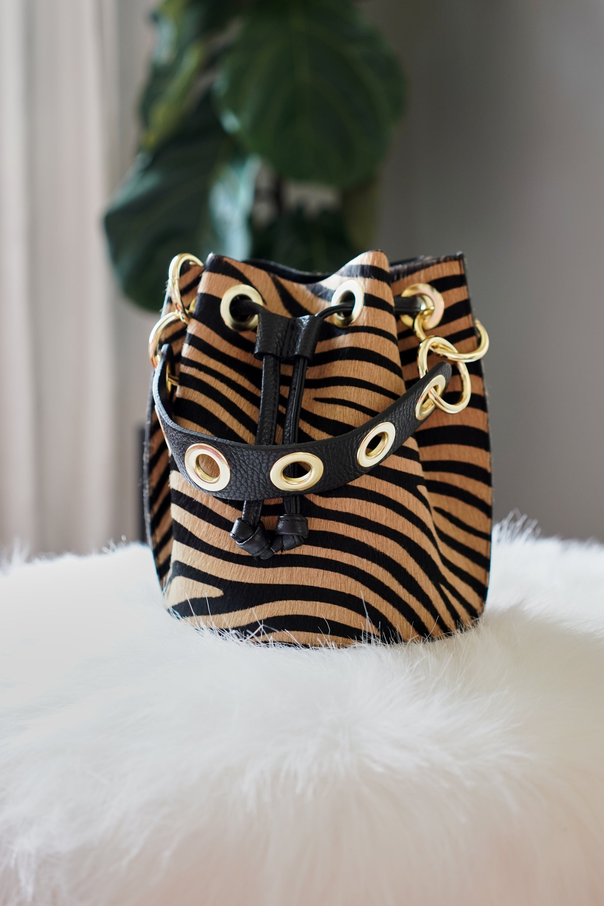 Fritz Bucket Bag Tiger - The Flaunt