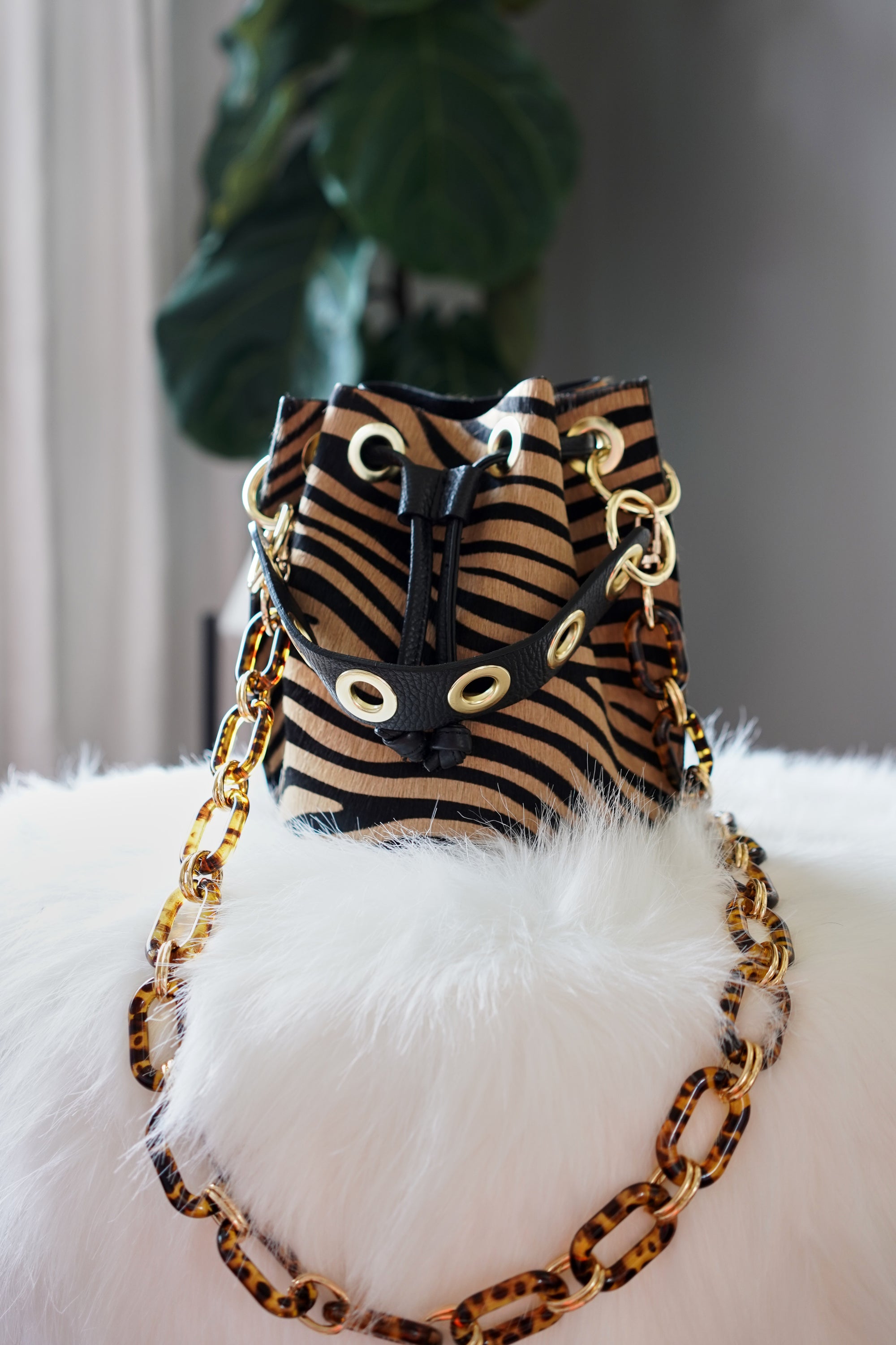 Fritz Bucket Bag Tiger - The Flaunt