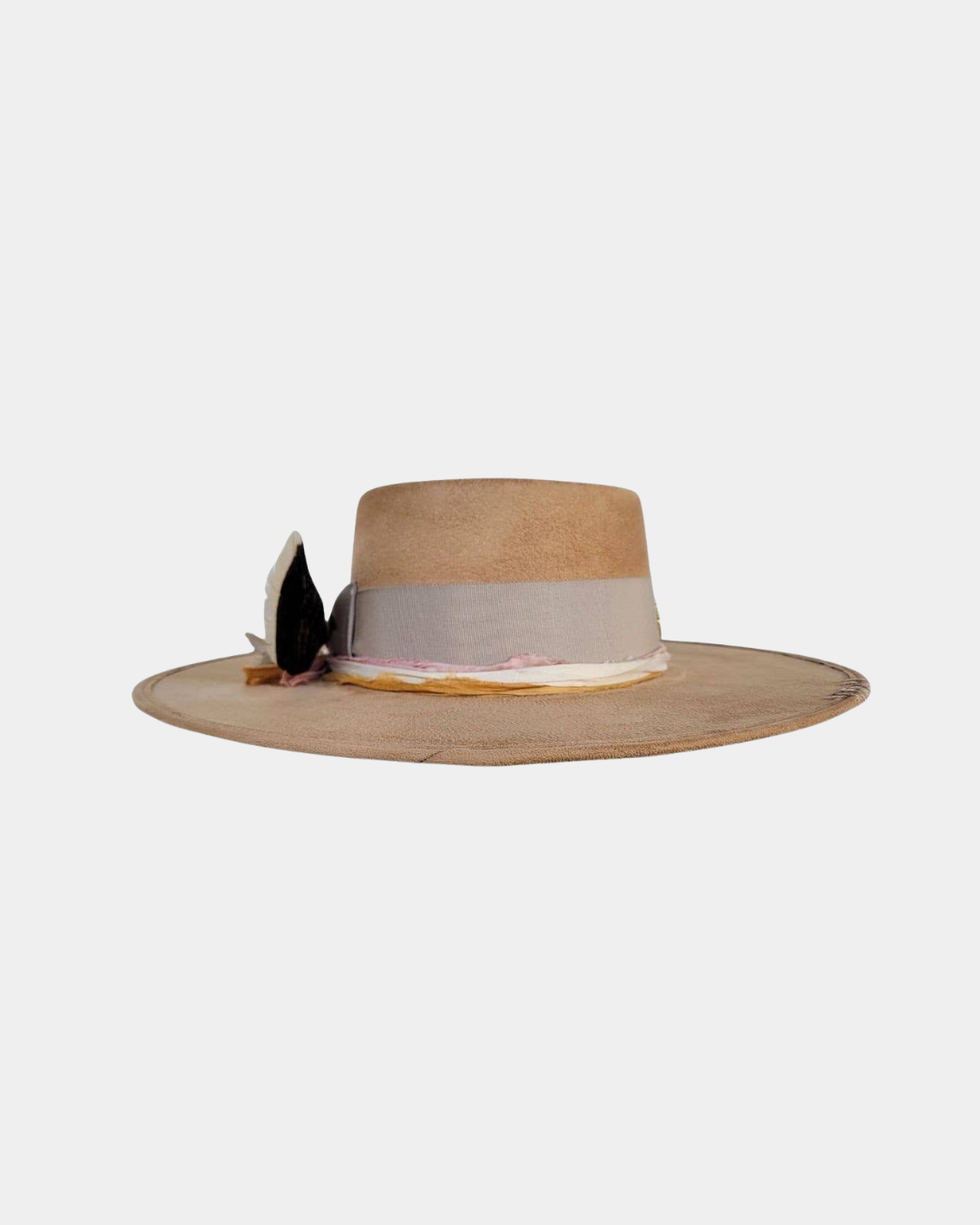 Angle view of the Andred Telescope Crown Hat in camel suede.