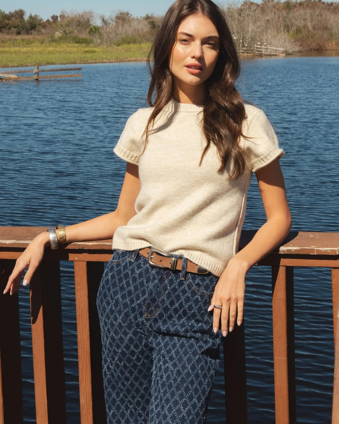 Elan Sam Short Sleeve Sweater in Stone styled with patterned denim