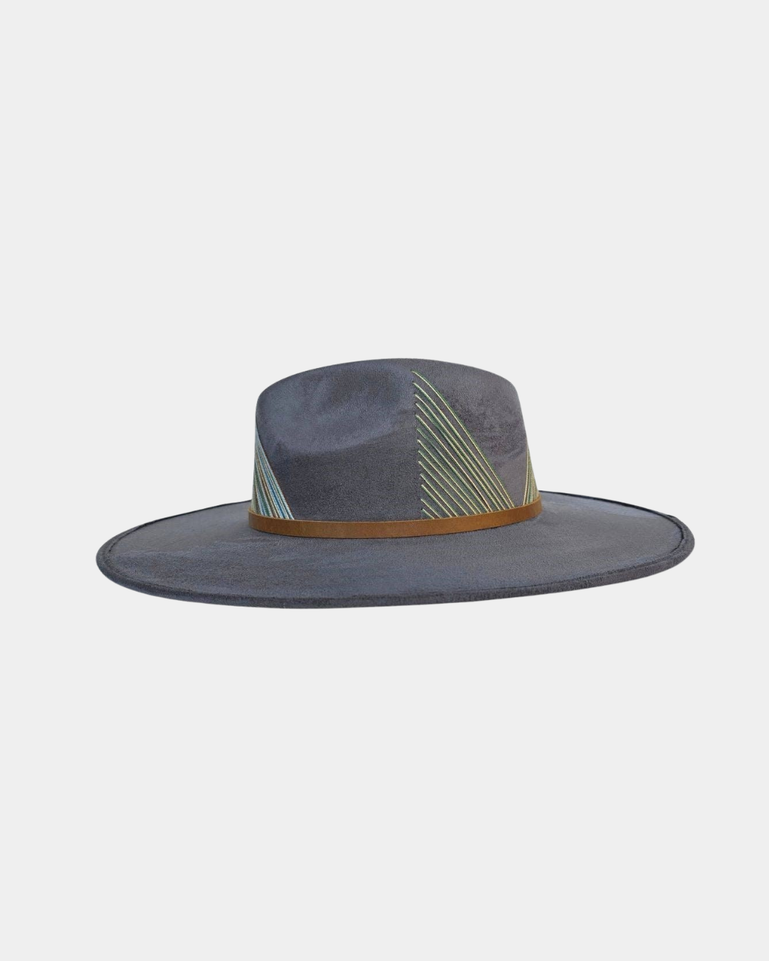 Close-up of the embroidery and brown leather band detail on the crown.