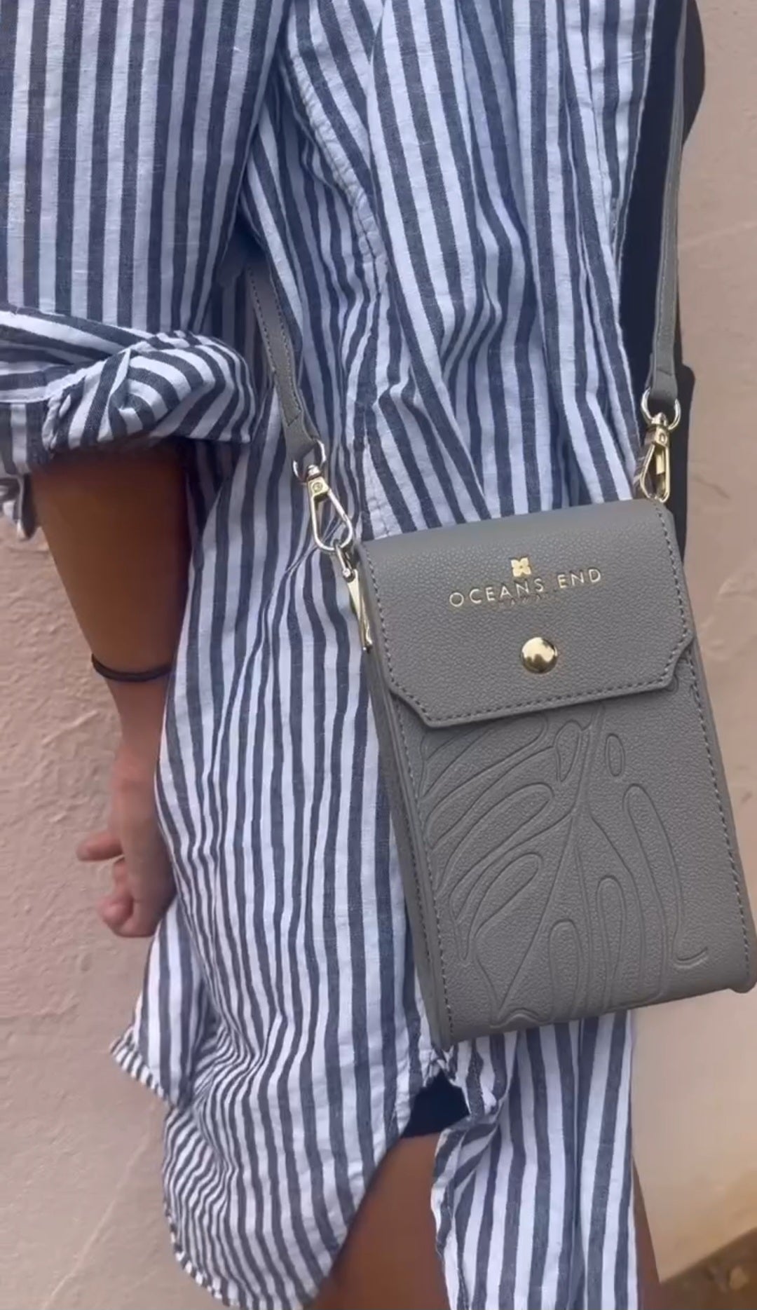 Oceans End Luxe interchangeable handbag strap with detachable coin purse